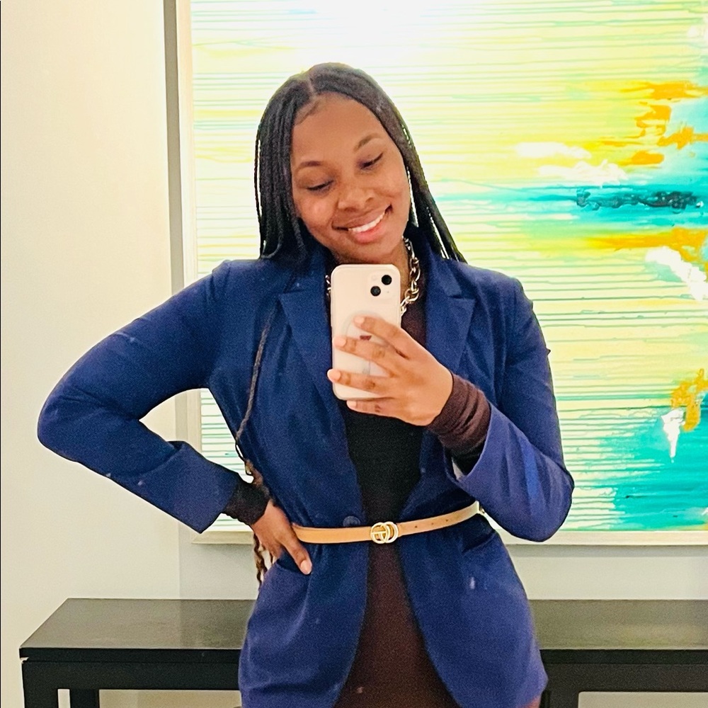 Meet your Posher, Jakiya